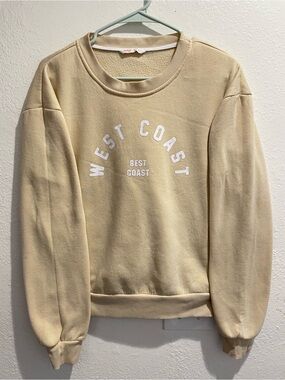 ✨ West Coast Best Coast Butter Yellow Slouchy Crewneck M 🌴